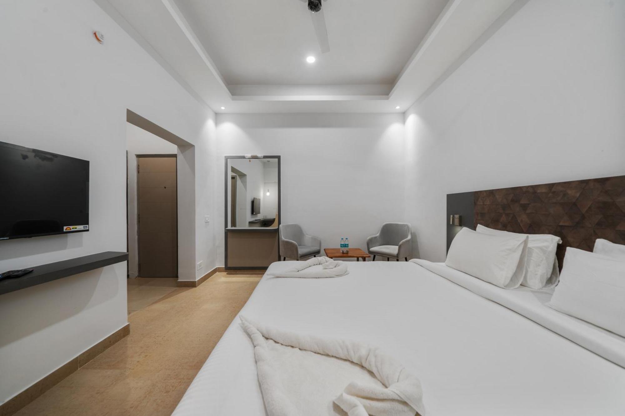 Hotel Gsr Tumkur Bagian luar foto
