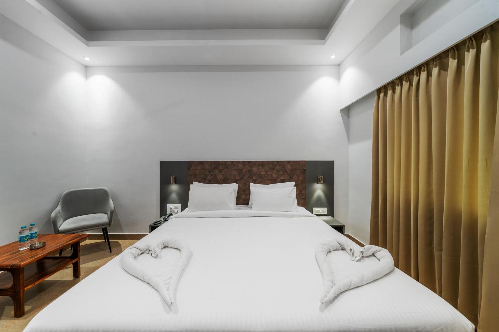 Hotel Gsr Tumkur Bagian luar foto