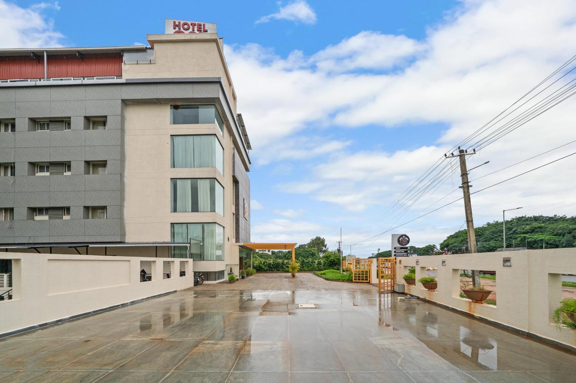 Hotel Gsr Tumkur Bagian luar foto