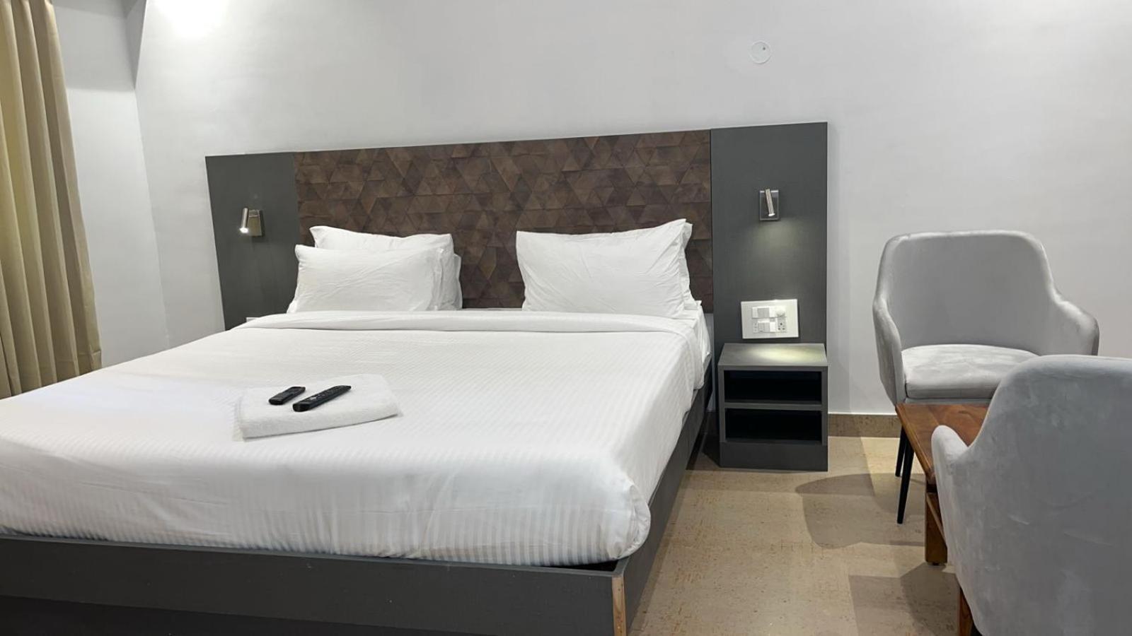 Hotel Gsr Tumkur Bagian luar foto