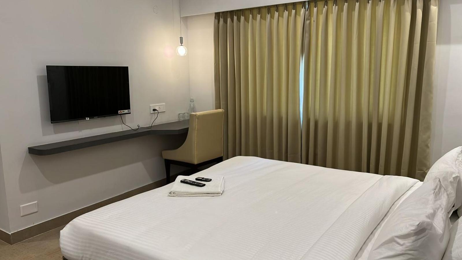 Hotel Gsr Tumkur Bagian luar foto