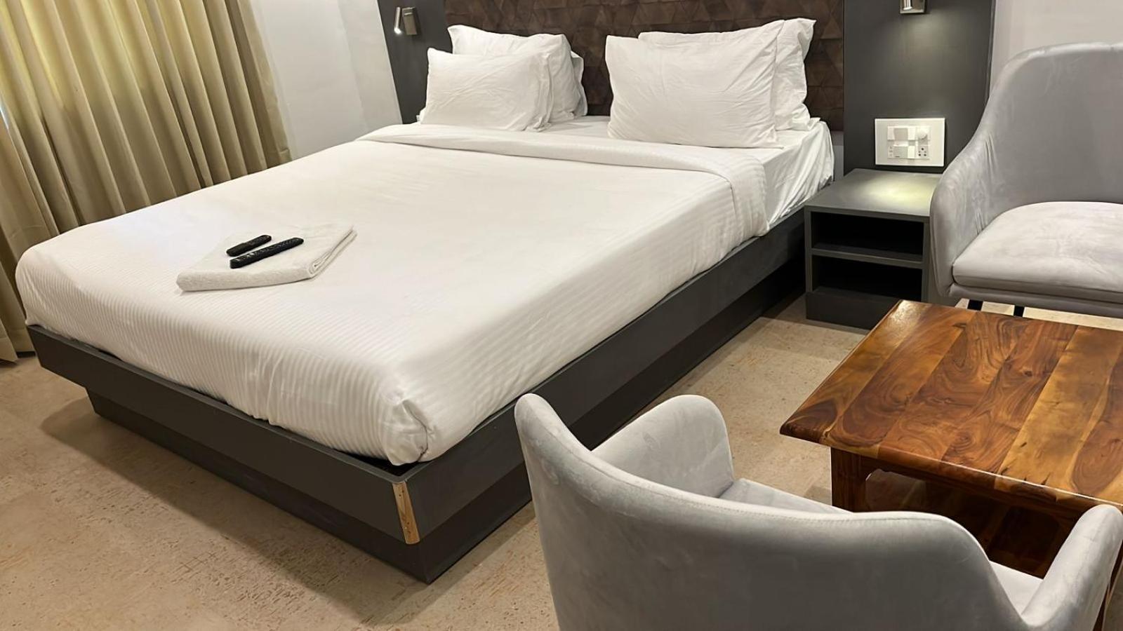 Hotel Gsr Tumkur Bagian luar foto