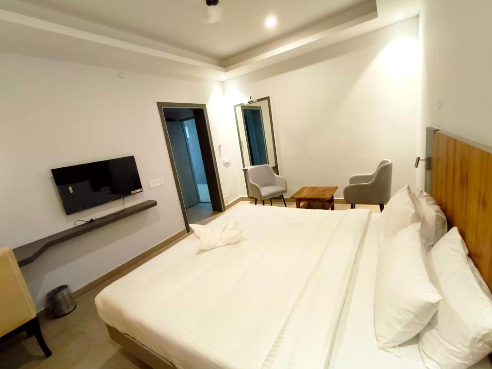 Hotel Gsr Tumkur Bagian luar foto