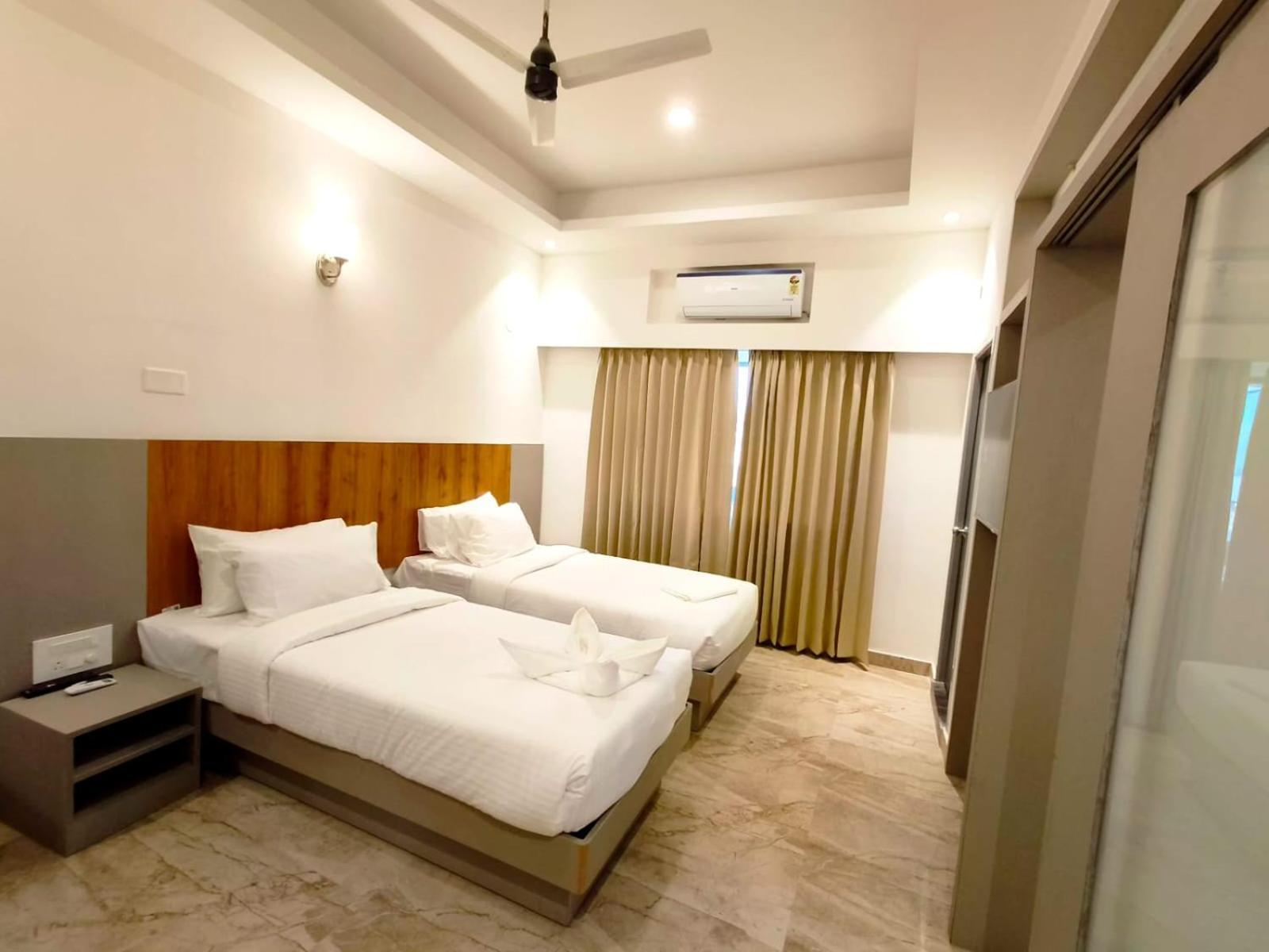 Hotel Gsr Tumkur Bagian luar foto