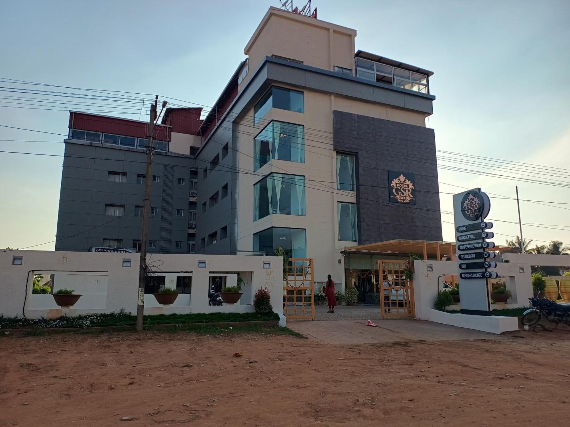 Hotel Gsr Tumkur Bagian luar foto